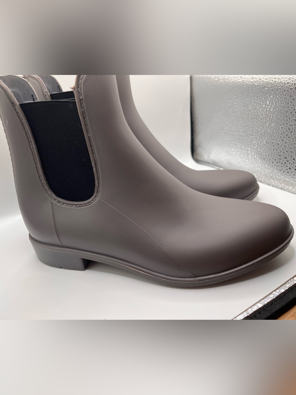 Capelli of New York Matte Gray Chelsea Rain Booties US 7